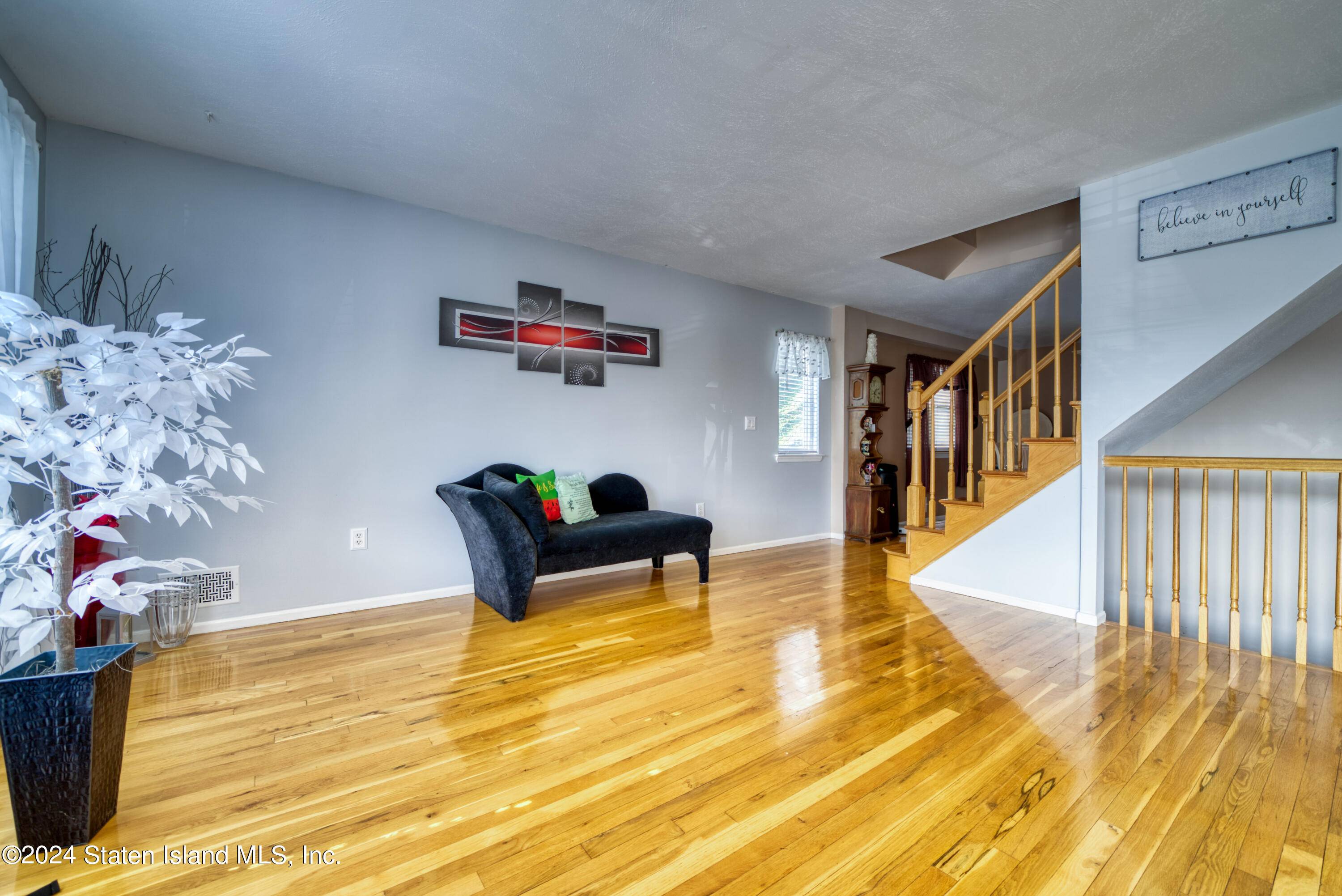 Staten Island, NY 10309,52 Savo LOOP