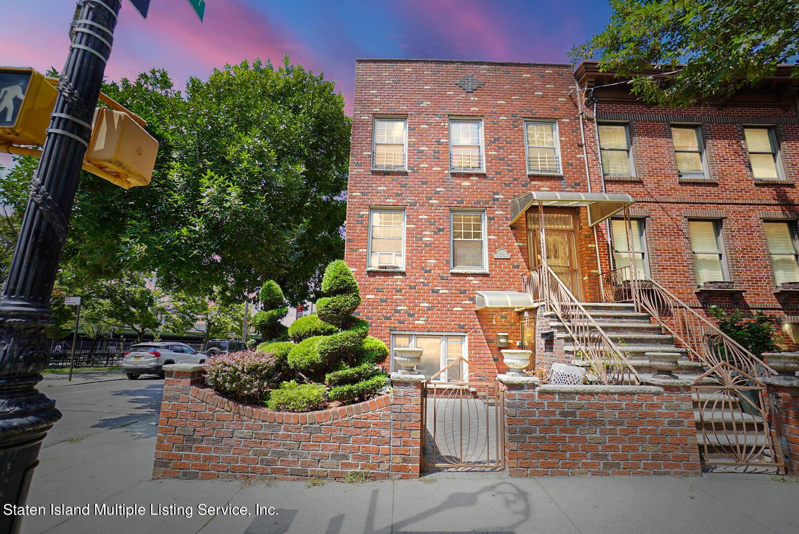 Brooklyn, NY 11231,556 Clinton ST