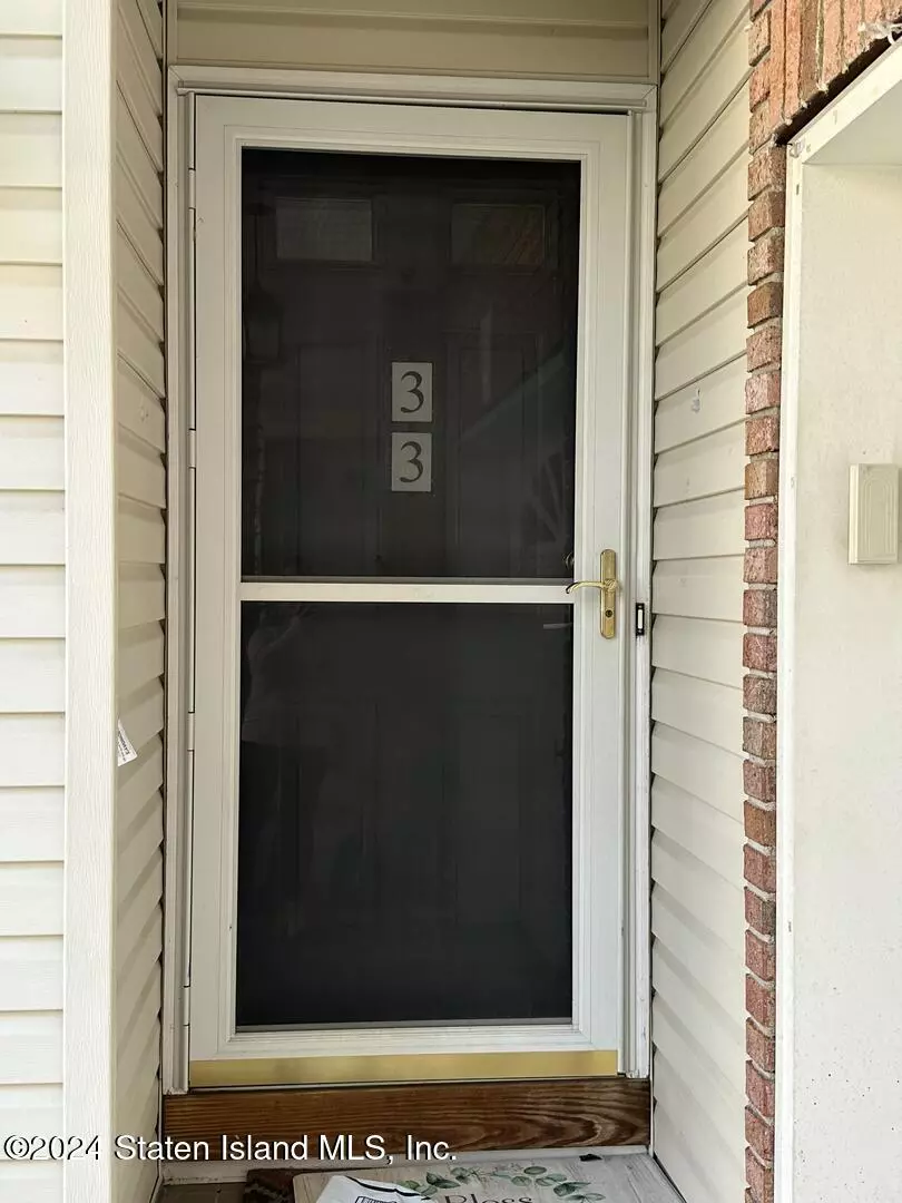Staten Island, NY 10314,33 Daniella CT