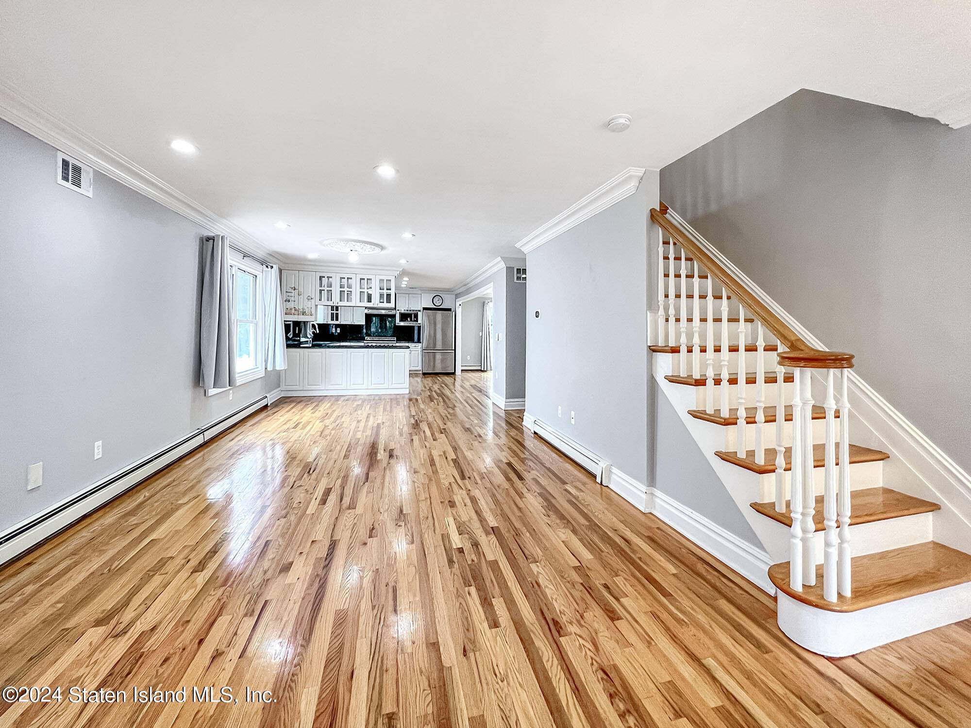 Staten Island, NY 10309,155 Goff AVE