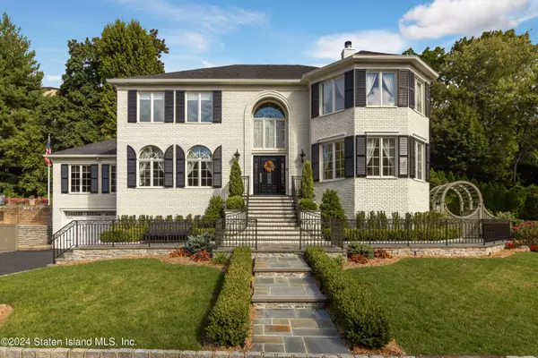 65 Griswold CT, Staten Island, NY 10301