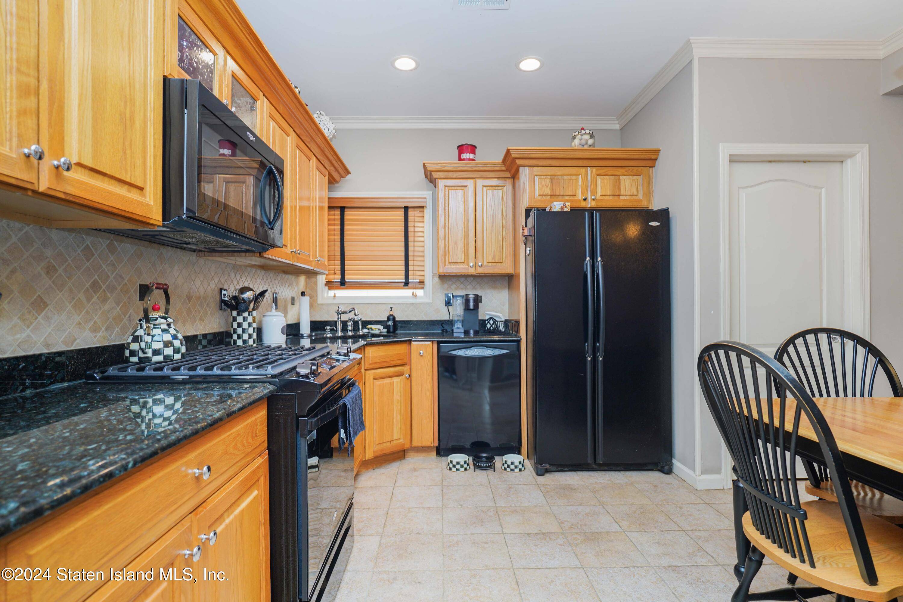 Staten Island, NY 10304,10 Cornelia ST
