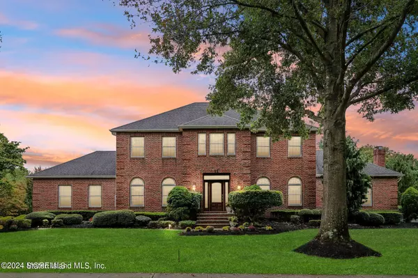 12 Garryford DR, Middletown, NJ 07748