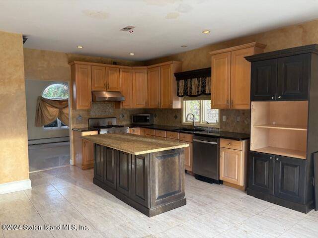 Staten Island, NY 10312,350 Powell ST