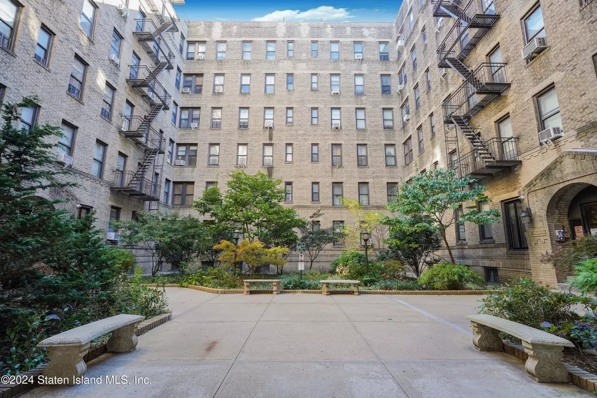 Brooklyn, NY 11209,7101 Colonial RD #L5i