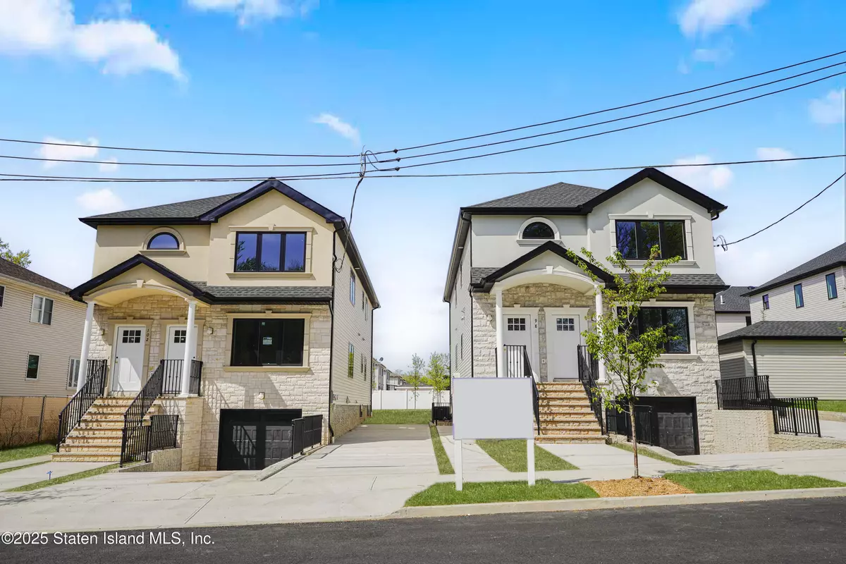 Staten Island, NY 10309,102 Alverson AVE