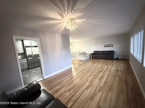 Staten Island, NY 10305,585 Steuben ST