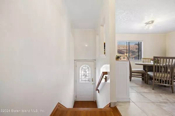 Staten Island, NY 10304,72 Alan LOOP