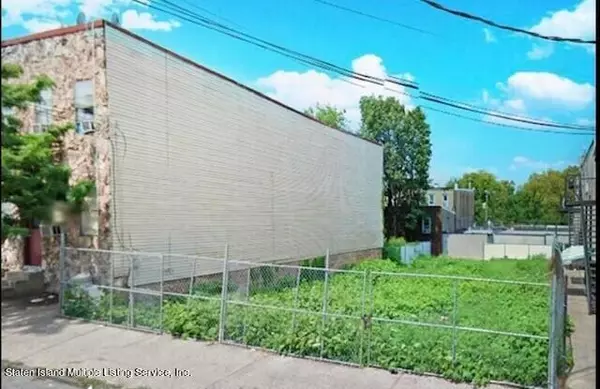 Staten Island, NY 10304,73-75-77 Thompson ST