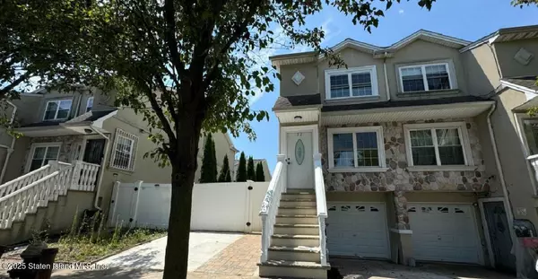 52 Dartmouth LOOP #2, Staten Island, NY 10306