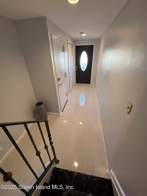 Staten Island, NY 10314,514 Travis AVE
