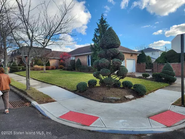 Staten Island, NY 10309,258 Albourne AVE