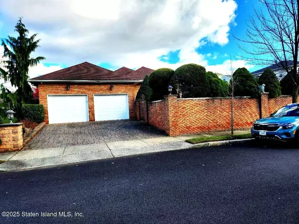 Staten Island, NY 10309,258 Albourne AVE