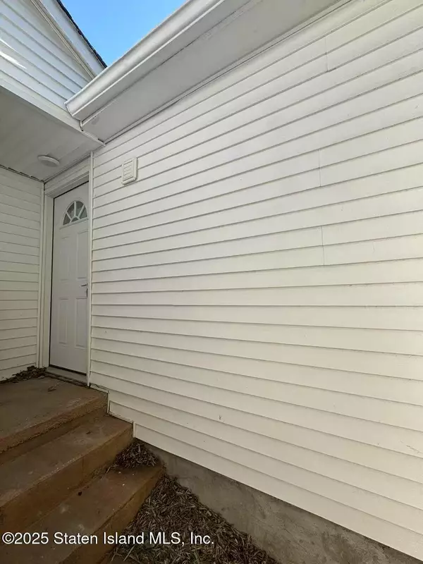 229 Freeborn ST ##A, Staten Island, NY 10306