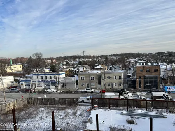 Staten Island, NY 10304,16 Concord PL