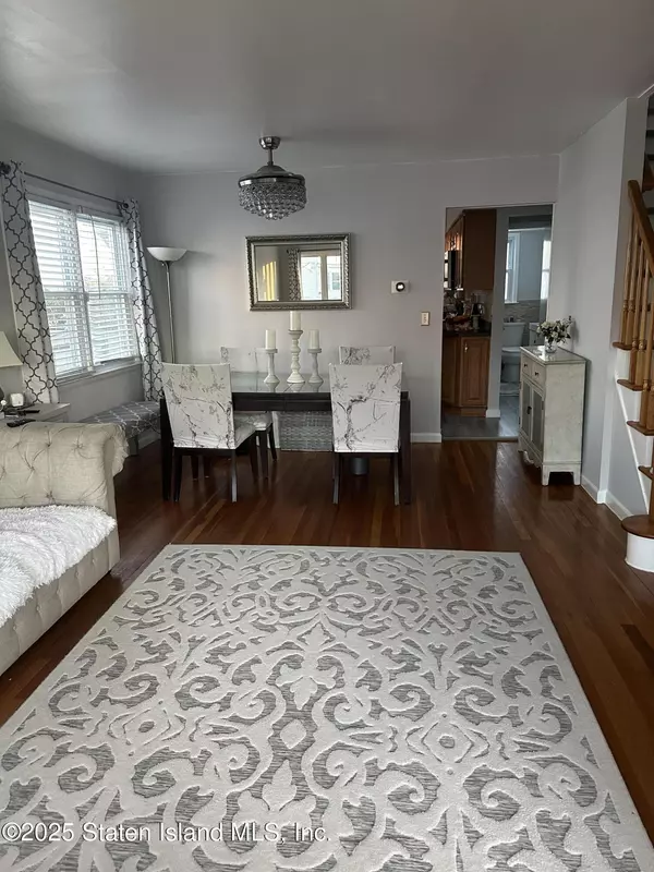 Staten Island, NY 10306,176 Manila AVE