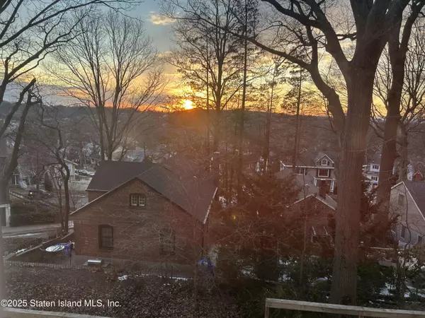 Staten Island, NY 10301,106 Highland AVE