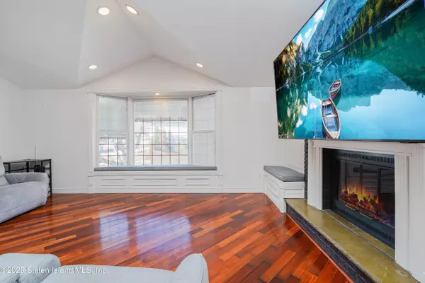 Staten Island, NY 10312,50 Tyndale ST