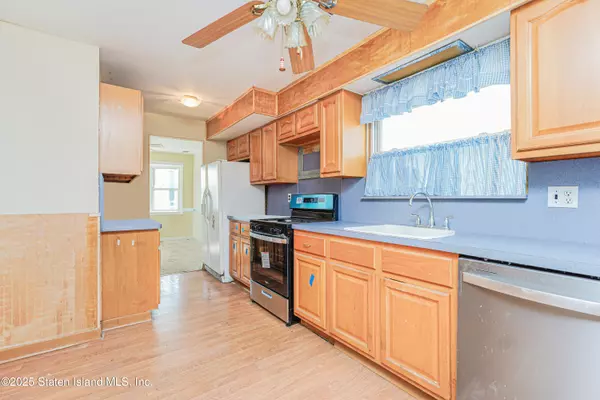 Staten Island, NY 10314,70 Lyon PL