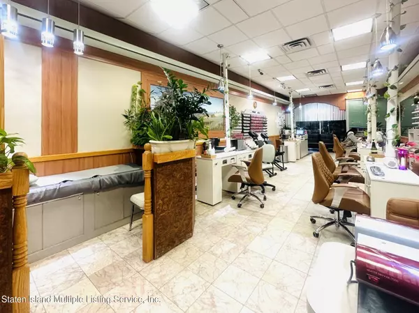 Staten Island, NY 10305,1145 Bay ST