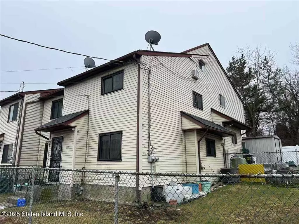 Staten Island, NY 10304,166 Pierce ST