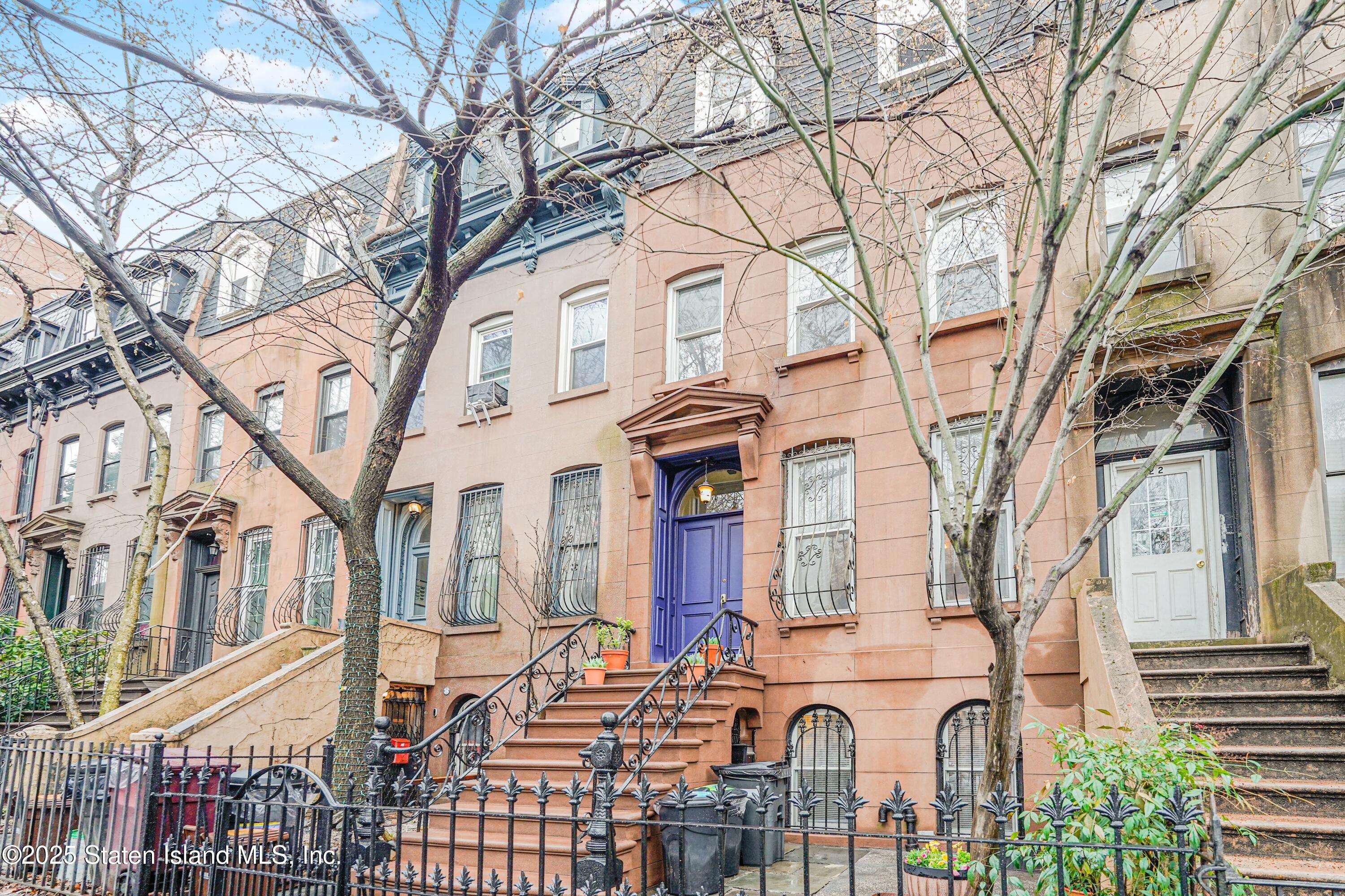 Brooklyn, NY 11217,24 Prospect PL