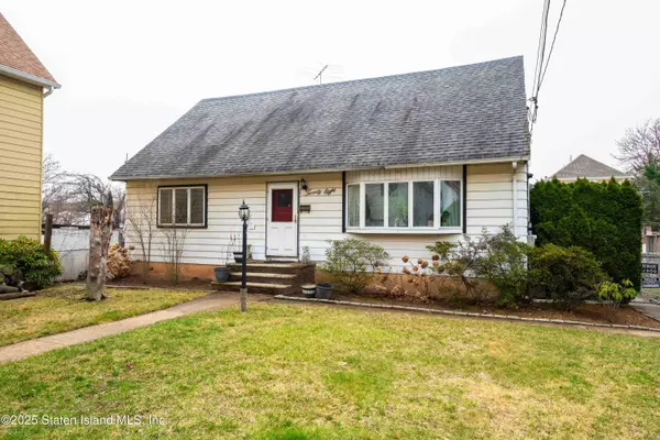 Staten Island, NY 10305,28 White Plains AVE
