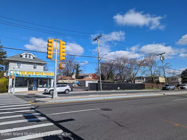 Staten Island, NY 10308,4185 Hylan Blvd