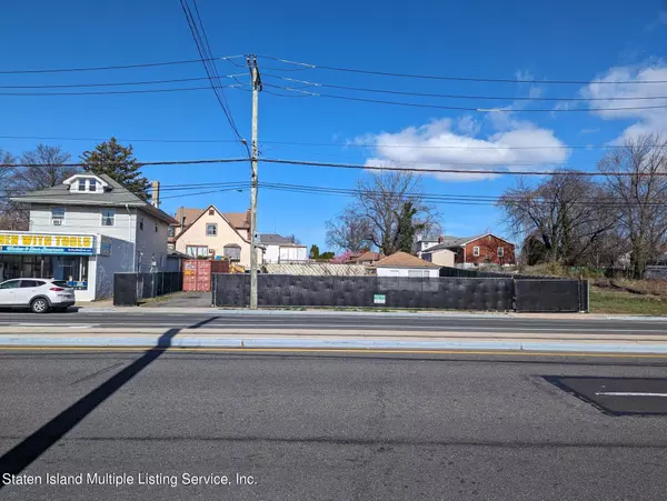 4185 Hylan Blvd, Staten Island, NY 10308
