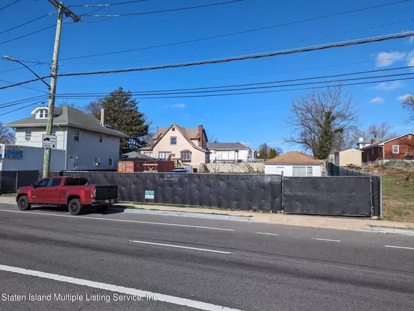 Staten Island, NY 10308,4185 Hylan Blvd