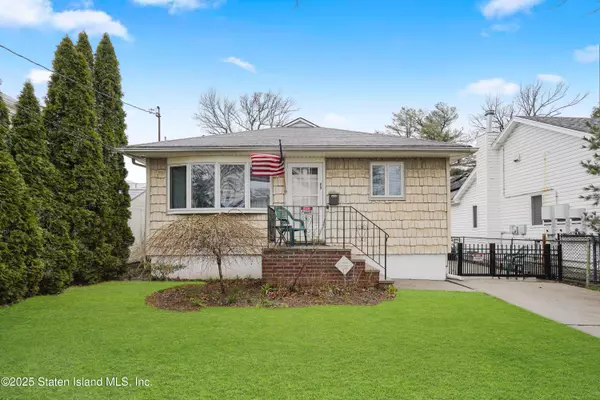 23 Melrose PL, Staten Island, NY 10308