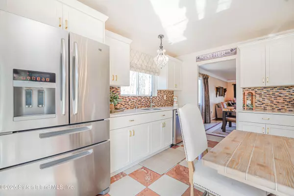 170 Brehaut AVE Staten Island, NY 10307