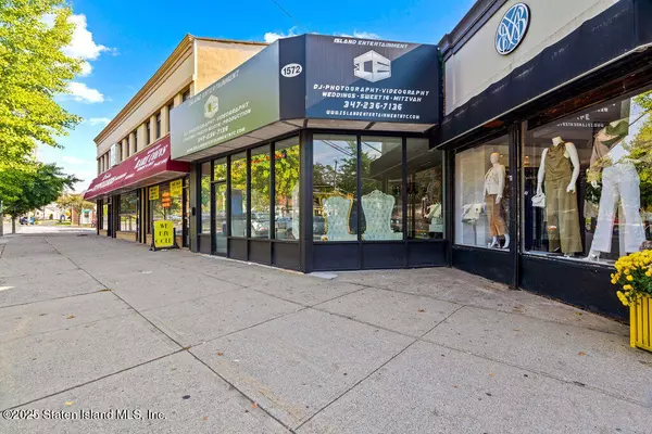 Staten Island, NY 10304,1572-82 Richmond RD