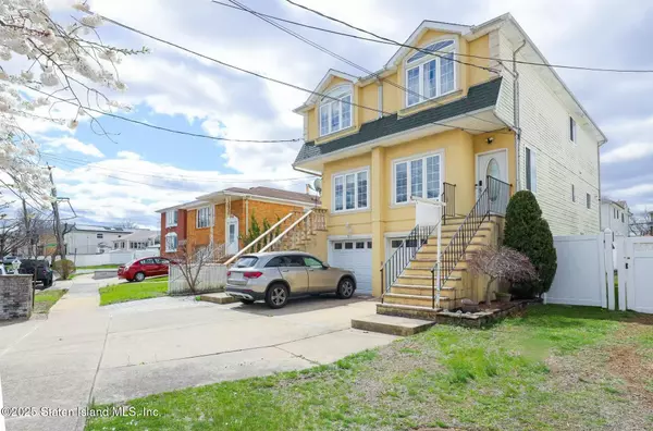 Staten Island, NY 10306,521 Mill RD