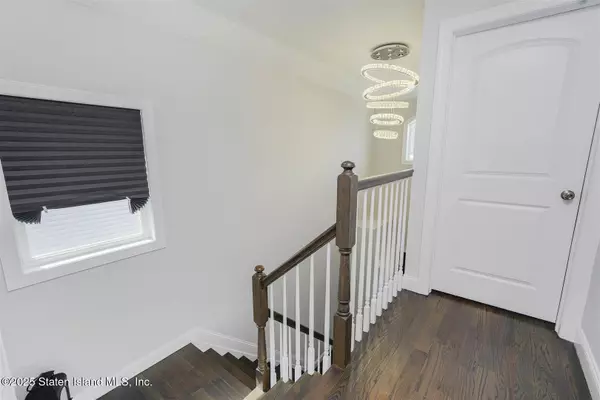 Staten Island, NY 10309,634 Darlington AVE