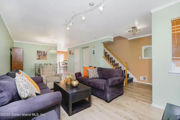 Staten Island, NY 10314,119 Glenn RD