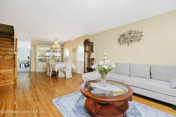 Staten Island, NY 10305,49 Legion PL
