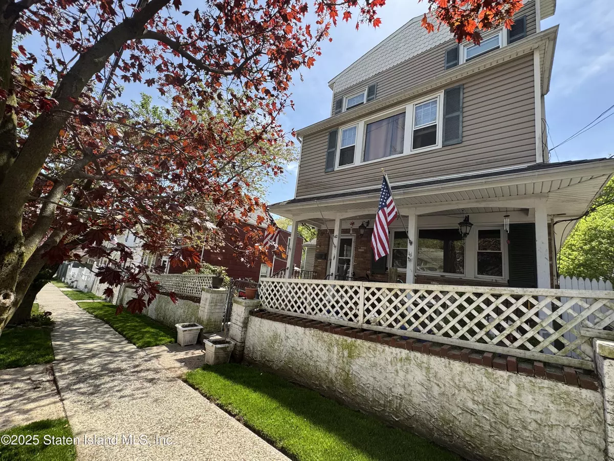 Staten Island, NY 10304,42 Pleasant Valley AVE