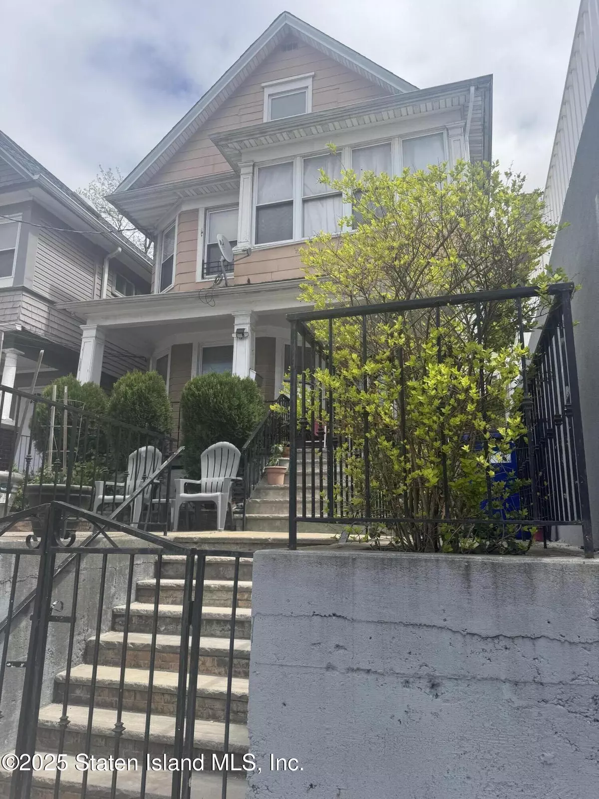 Staten Island, NY 10301,360 Victory BLVD