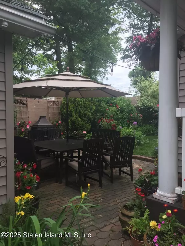 Staten Island, NY 10309,16 Stevenson Place