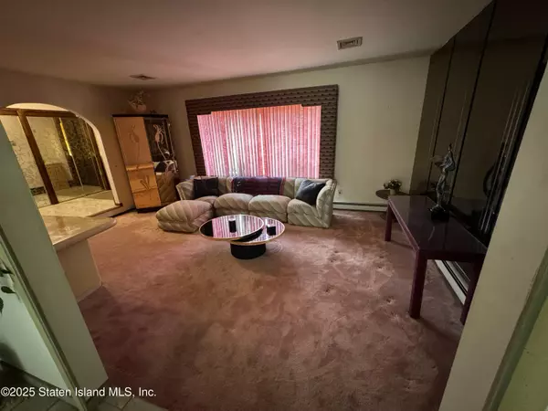 Staten Island, NY 10312,28 Jansen ST