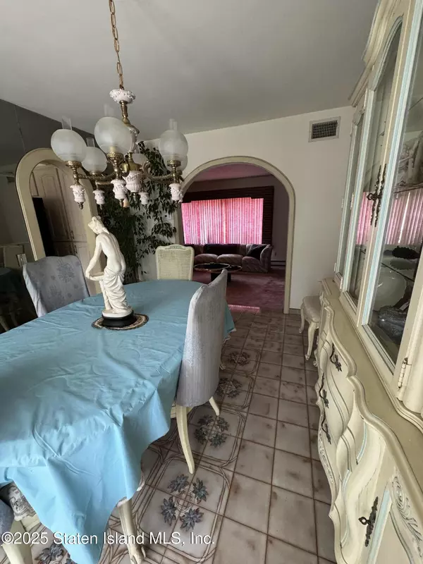 Staten Island, NY 10312,28 Jansen ST