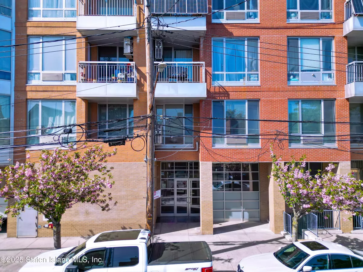 Brooklyn, NY 11223,71 Village RD N #5a