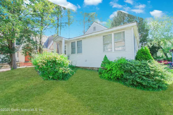 Staten Island, NY 10308,249 Lindenwood RD