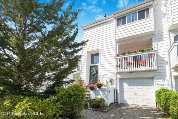 Staten Island, NY 10312,26 Hampton GN