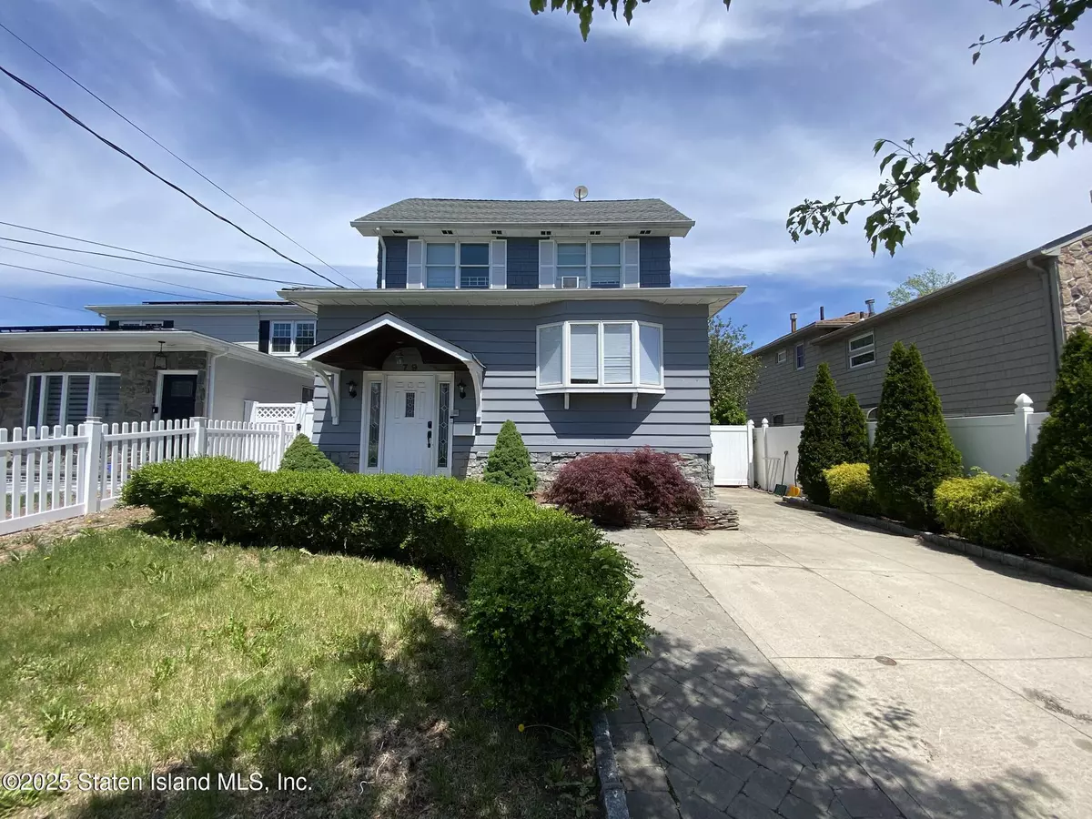 Staten Island, NY 10312,79 Jeannette AVE
