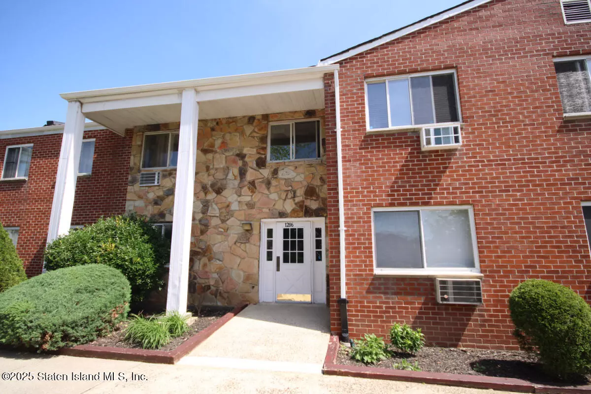 Staten Island, NY 10314,1286 Rockland AVE #1g