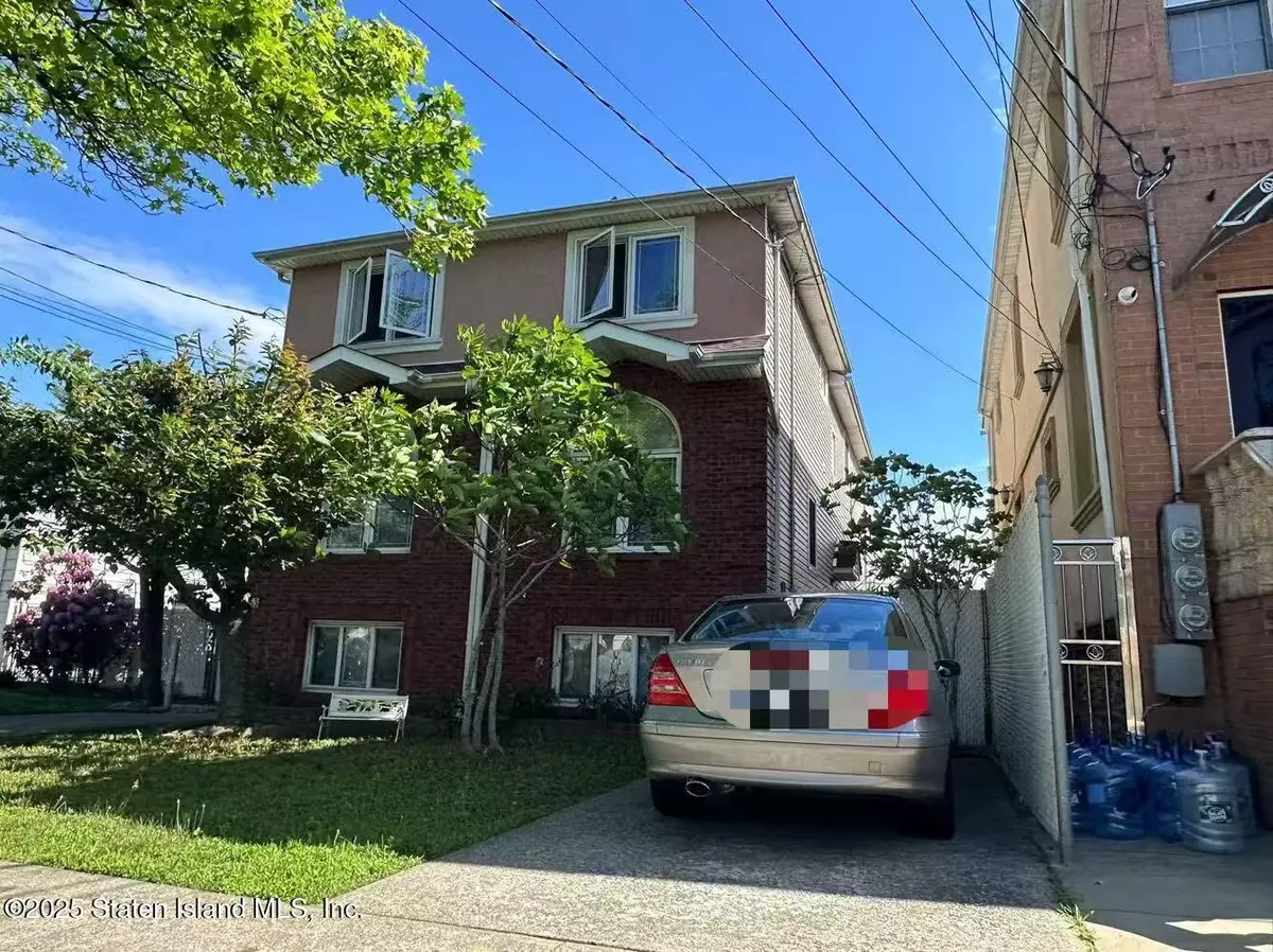 Staten Island, NY 10305,357 Cromwell AVE