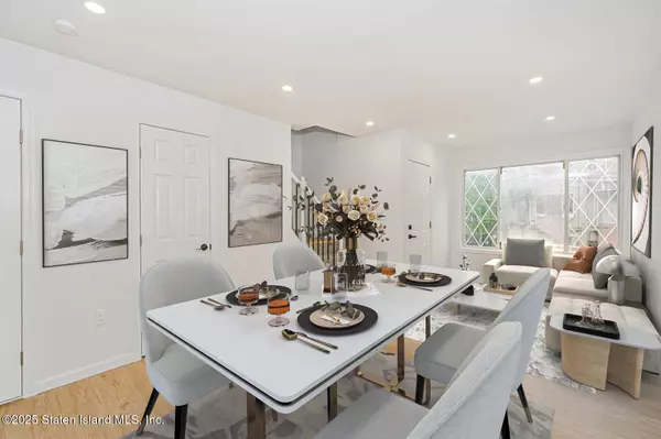 Staten Island, NY 10304,22 Greenfield CT