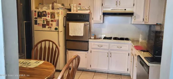 Staten Island, NY 10312,636 Leverett AVE